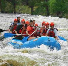 1386857373_rafting_trip_in_colorado_with_american_round-up.jpg